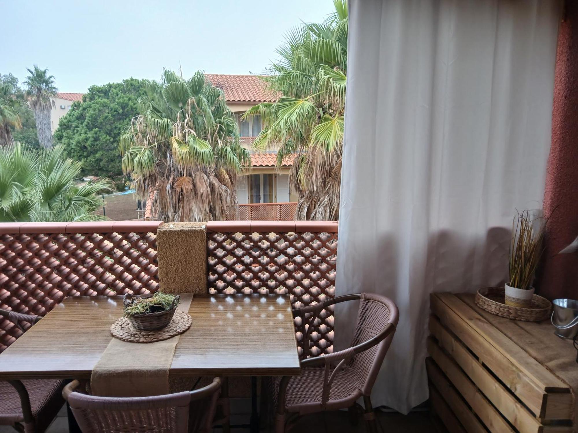 Malibu Village Canet Exterior foto